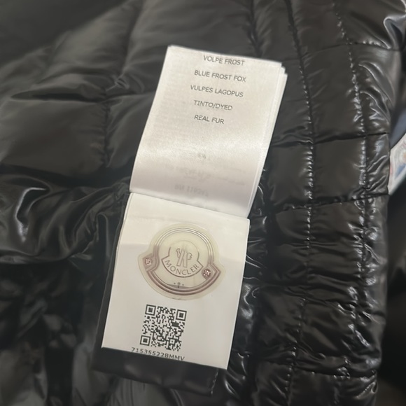 Moncler
Aredhel Hooded Down Parka with Removable Genuine Fox
Fur Trim
Sold out - Picture 11 of 16